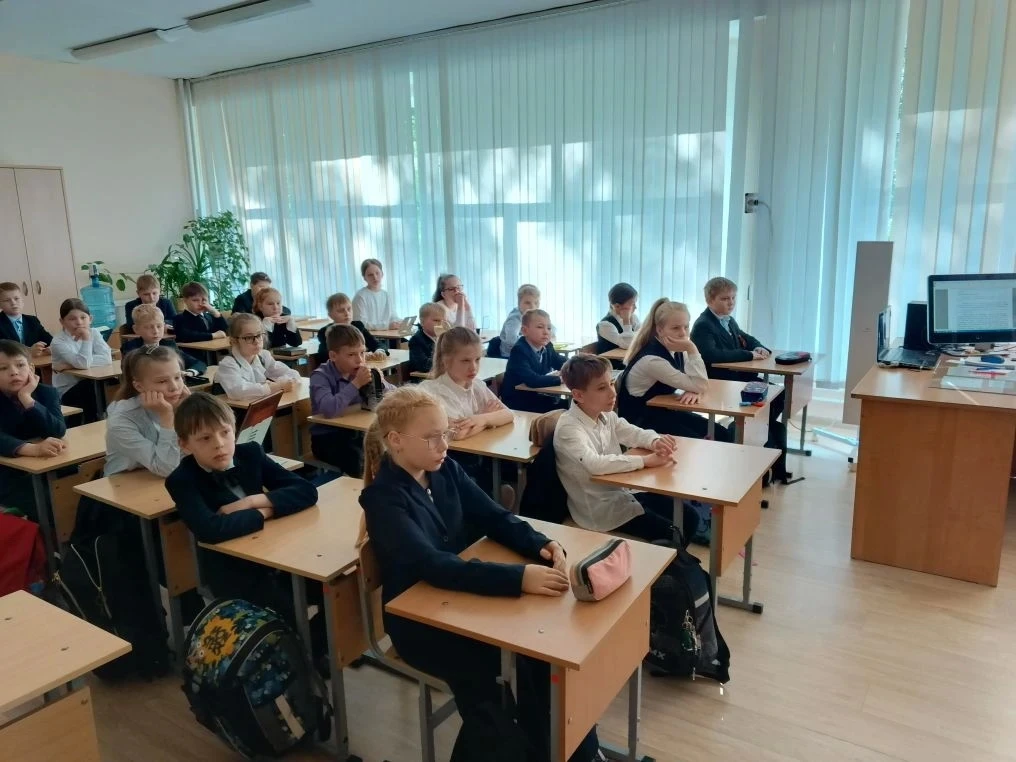 💫О БОЛЬШОМ МАЛЕНЬКОМ ГЕРОЕ    В 3В классе прошел просмотр фильма режиссера Елены Дубровской «Лошадка