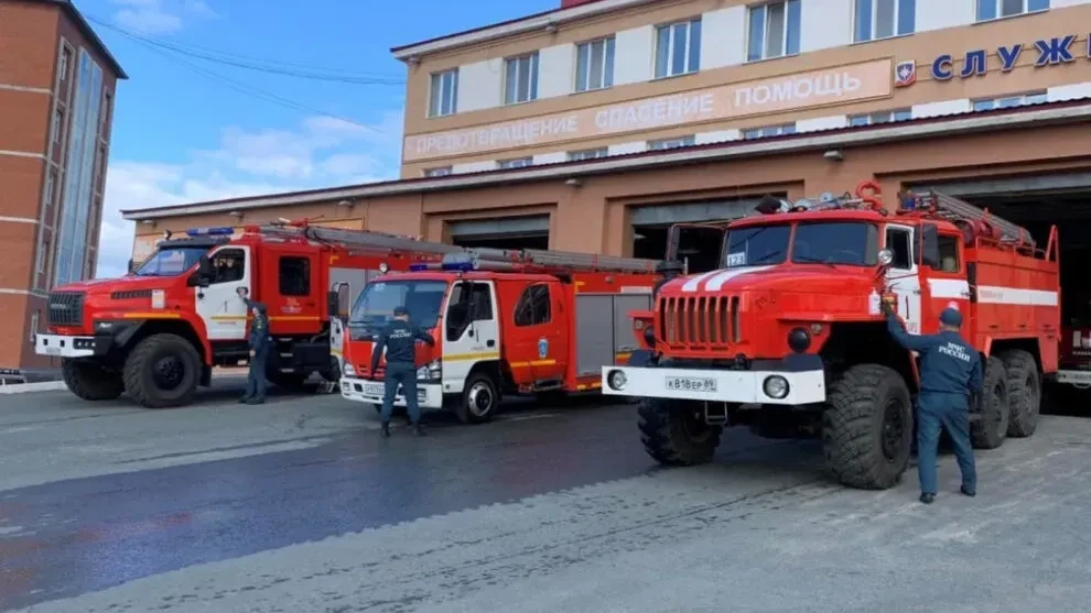 ⚡️ В Салехарде 18 мая произошло два пожара.  Один из них - в здании психоневрологического диспансера