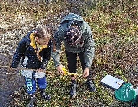 ⚡️ В Приморье школьники следят за состоянием рек с помощью биомониторинга