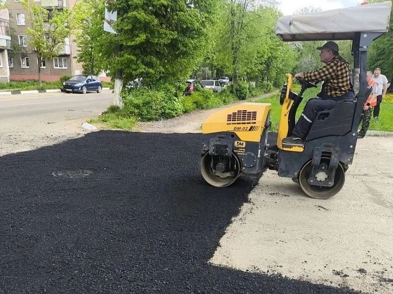 В городском округе Воскресенск сотрудники МБУ «Благоустройство и озеленение» выполнили ямочный ремон