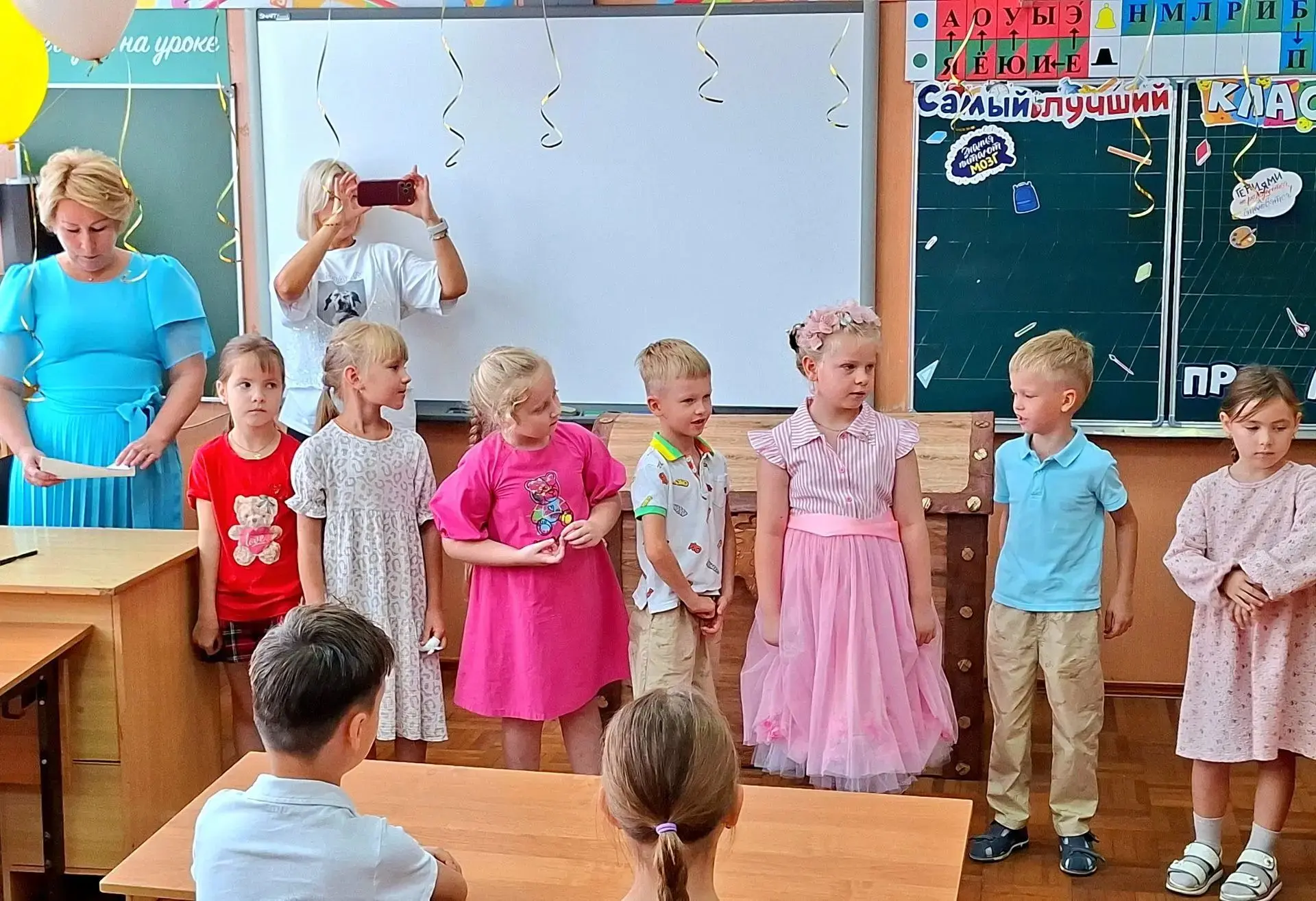 🍁🌻🎉 28 августа в школе № 17 ярко и торжественно отметили «День школьника»! Праздник ...