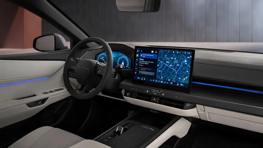 Lexus RX готовят к обновлению с новым салоном  Внешне модель изменится минимально: основное внимание