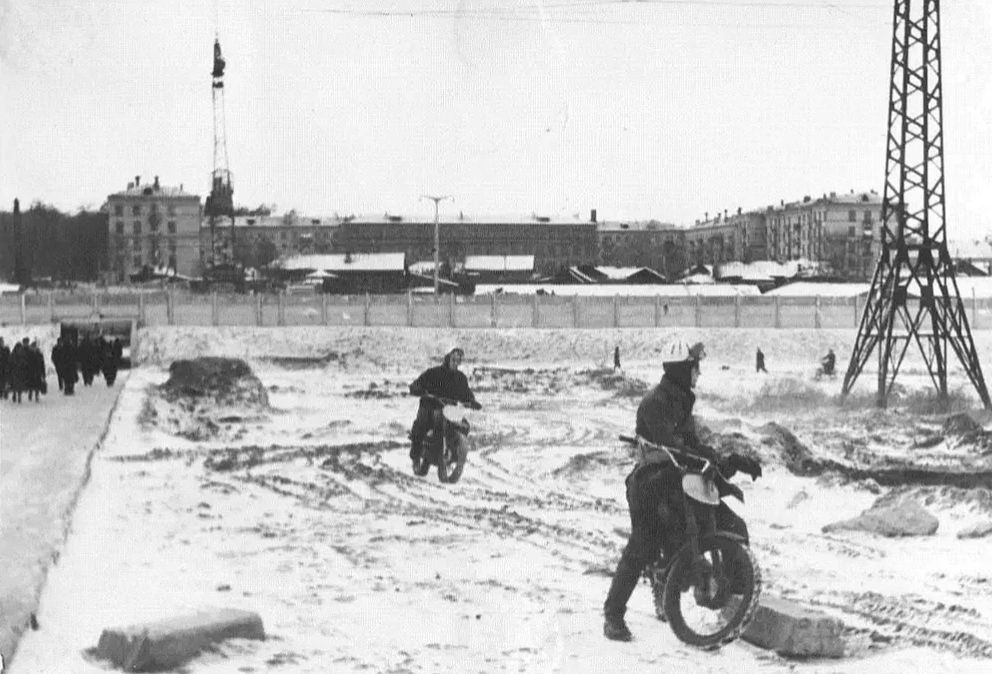 Переход между Сеславинской и Дундича, 1961 год.