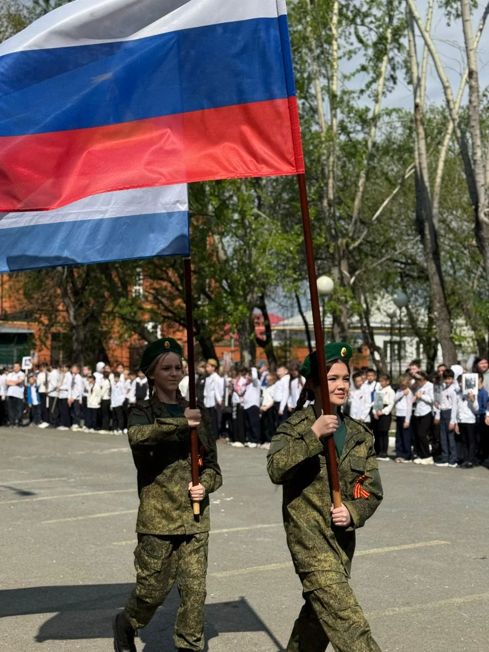 Мы помним! Мы гордимся!   Сегодня, у памятника воинам-освободителям у 1-го корпуса, состоялся торжес