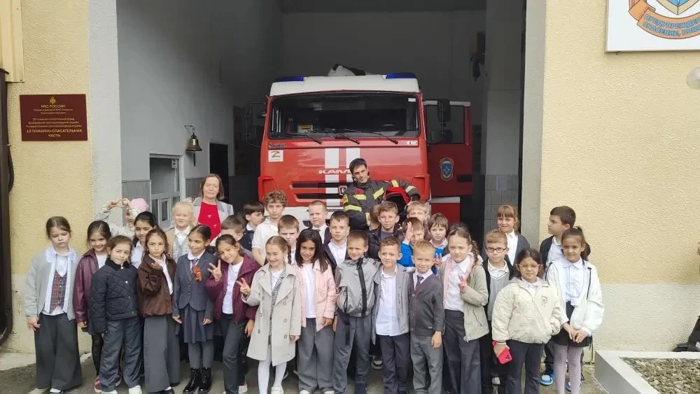 🔥 Незабываемая экскурсия в пожарную часть! 🚒  📆Сегодня ученики 1 «Г» класса побывали в гостях у наст