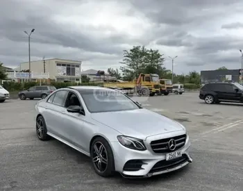 🚗 Mercedes-Benz 2018
