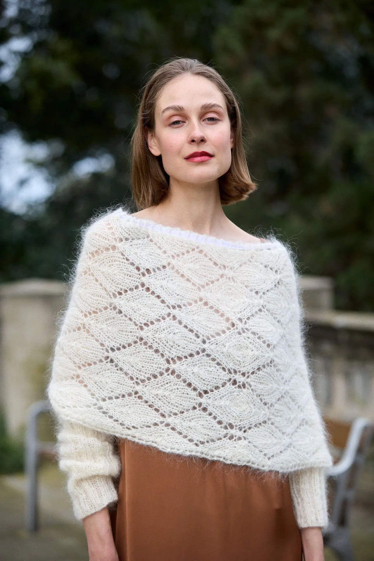 Novita Essentials_ Myrna-sjalen wrapped