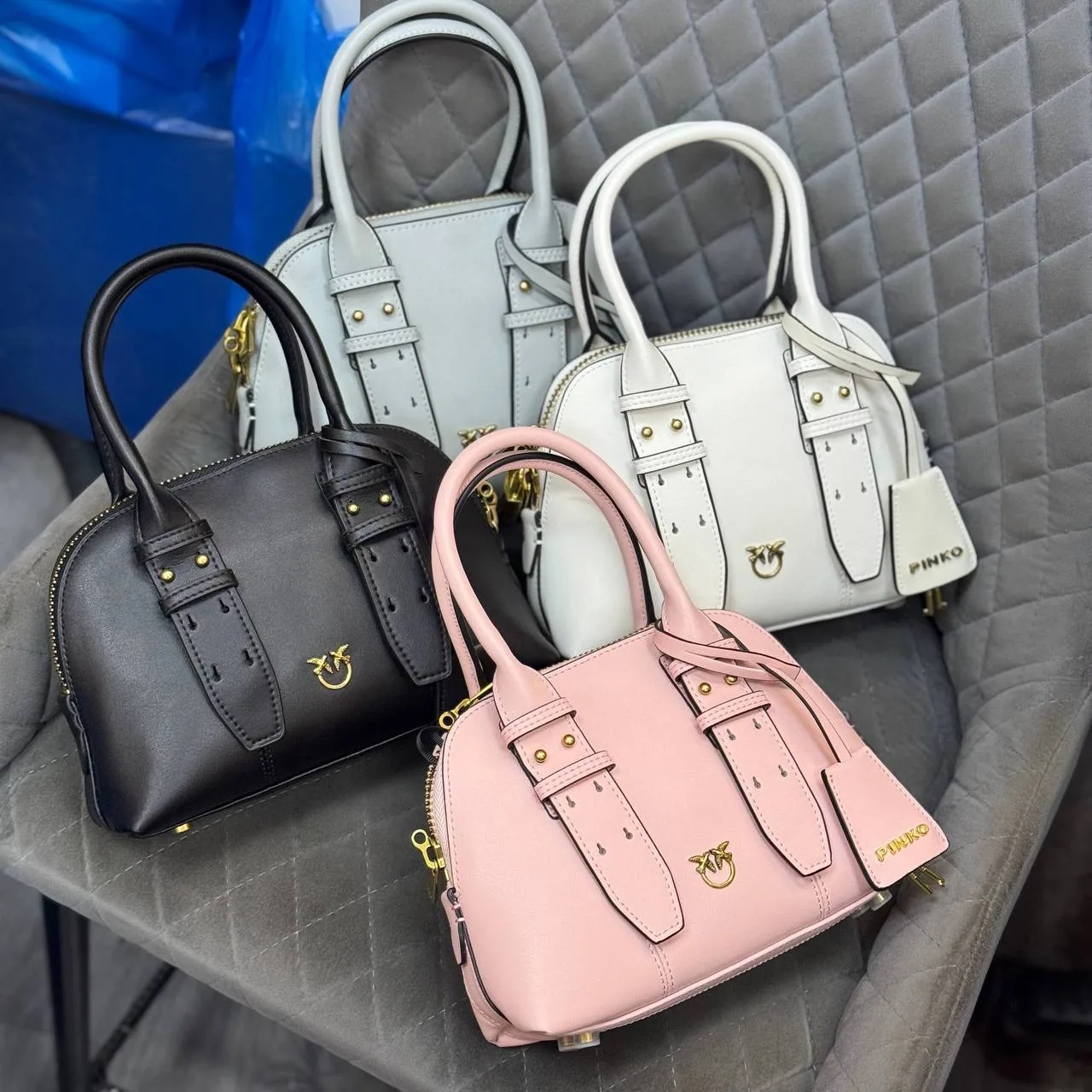 Pinko
-натуральная кожа 
-размер 25/20
комплектация пыльник и коробка 
-цена 5500₽