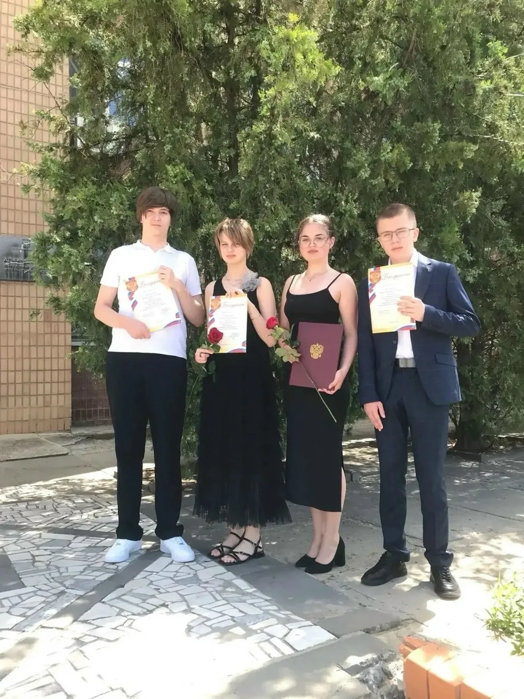 "Мы ими гордимся": Городищенский район аплодирует своим лучшим выпускникам 
В районном дворце культу