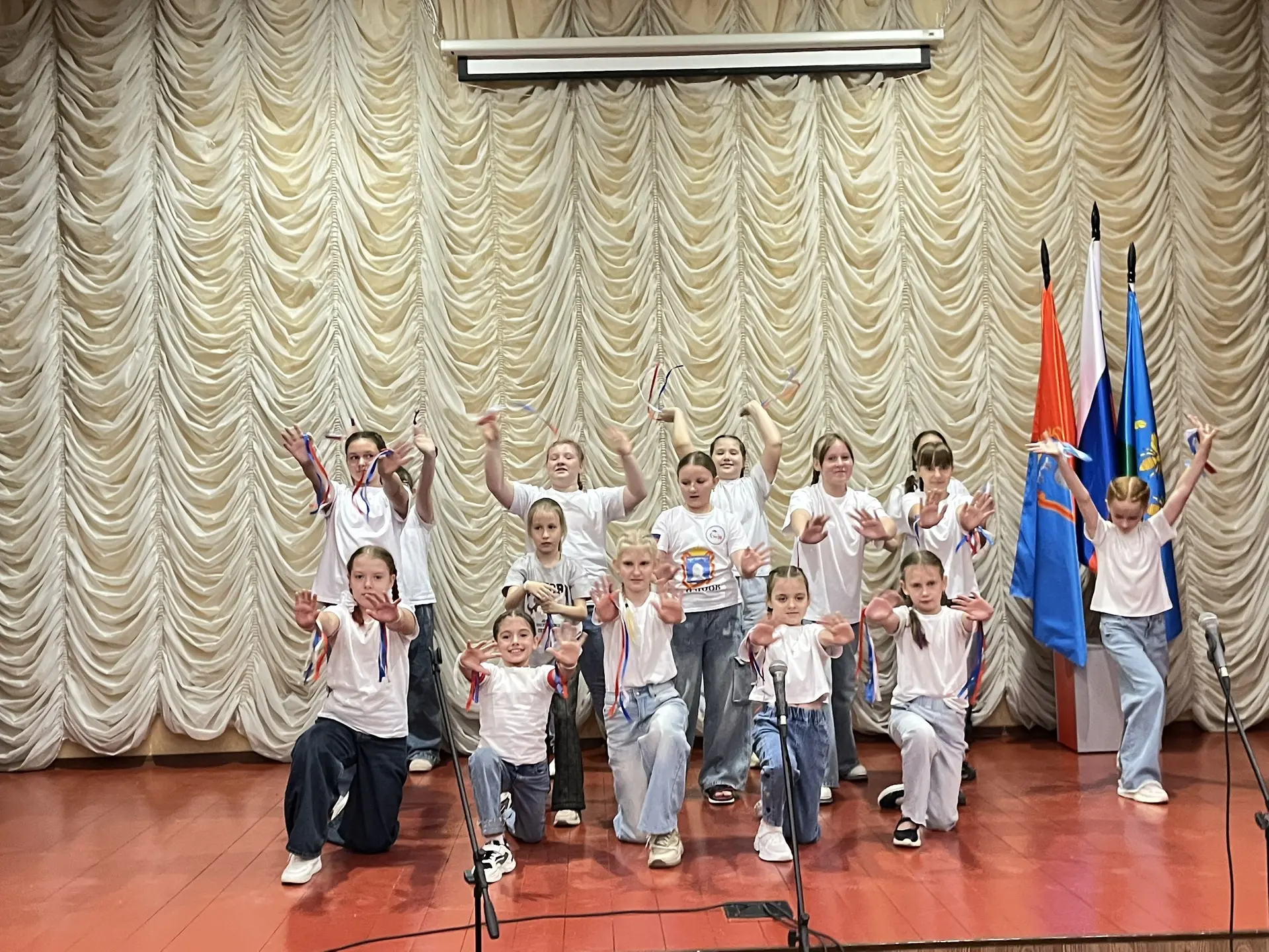 🌟Сегодня состоялось торжественное открытие пришкольного лагеря «Кристалл»!🌟  Эта смена — особенная, 