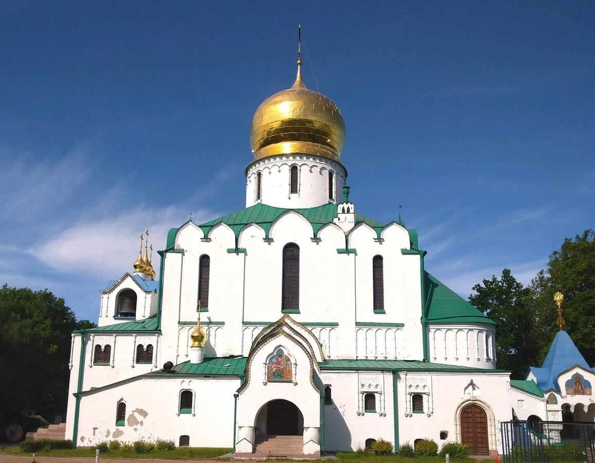 🏰Мы уедем из города на два дня, но много времени в дороге проводить не придется. Зато ...