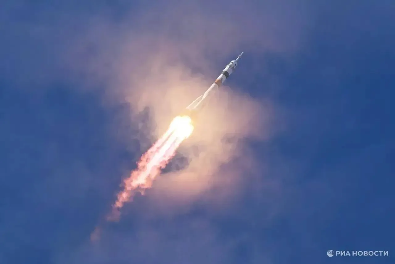 В Космических войсках России создали систему контроля ракетоопасных направлений, сообщи...