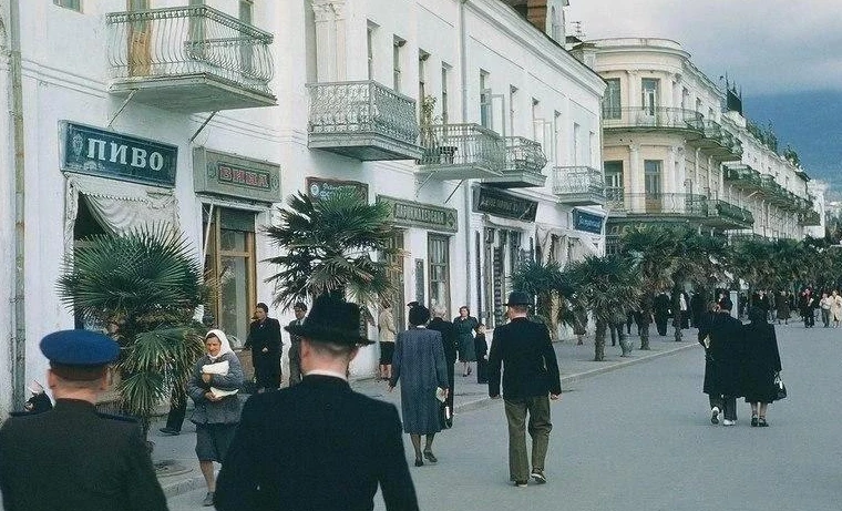 Набережная в ..., Крым, СССР, 1953 год