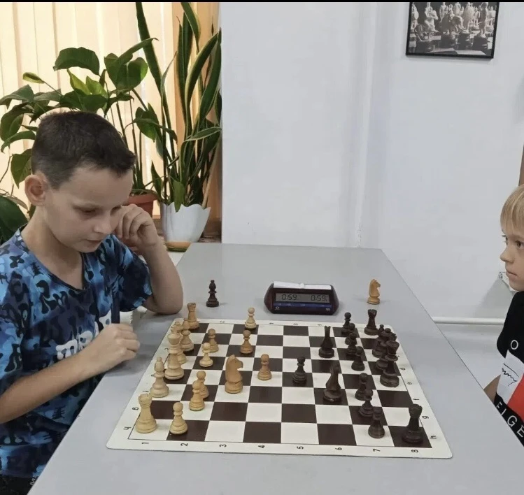 Наш воспитанник, Чернявский Дмитрий, стал чемпионом в рейтинговом шахматном турнире пам...
