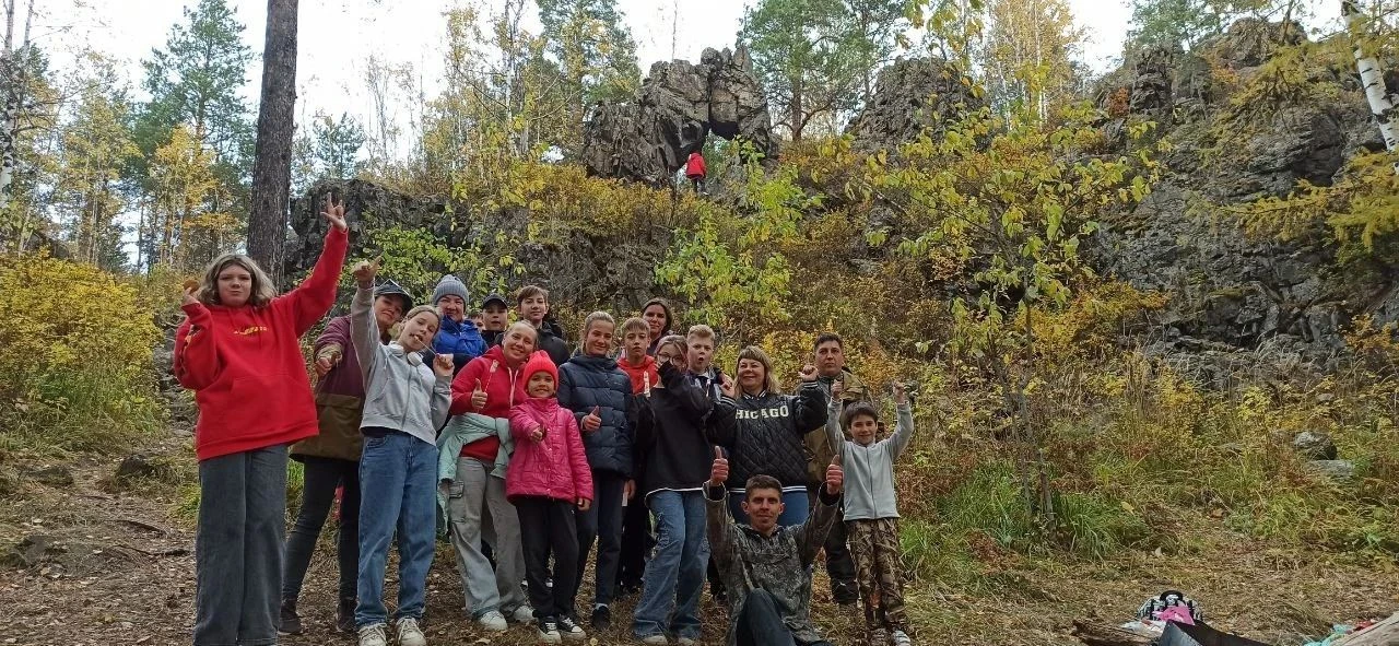 Школьный поход: исповедь рюкзака или как мы выживали без вайфая 🏕️