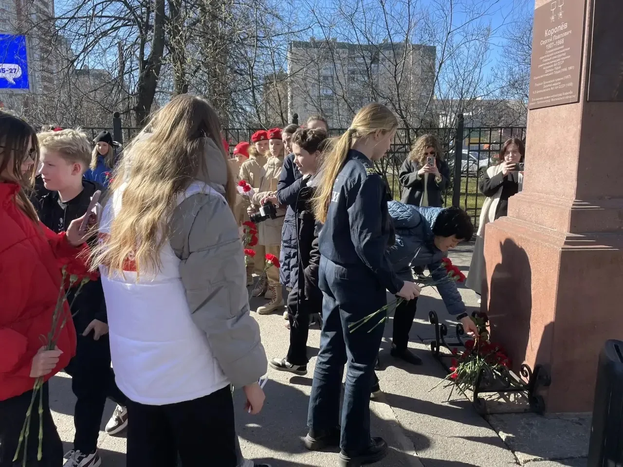 🚀🥀 Память в сердце каждого «Первого»  В преддверии Дня космонавтики наши активисты Движения Первых п