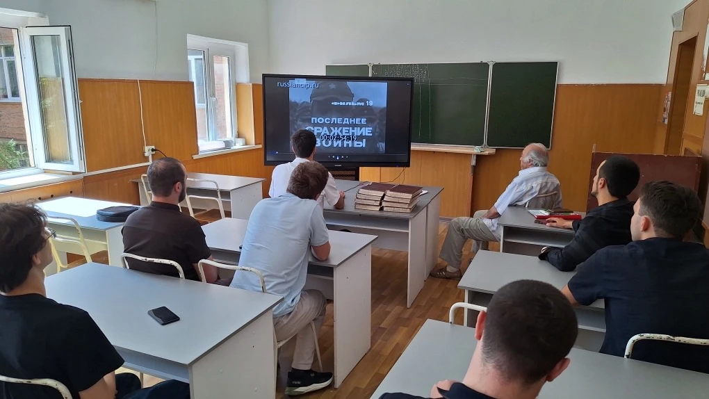 На архитектурно-строительном факультете прошел интерактивный кинолекторий к Дню окончан...