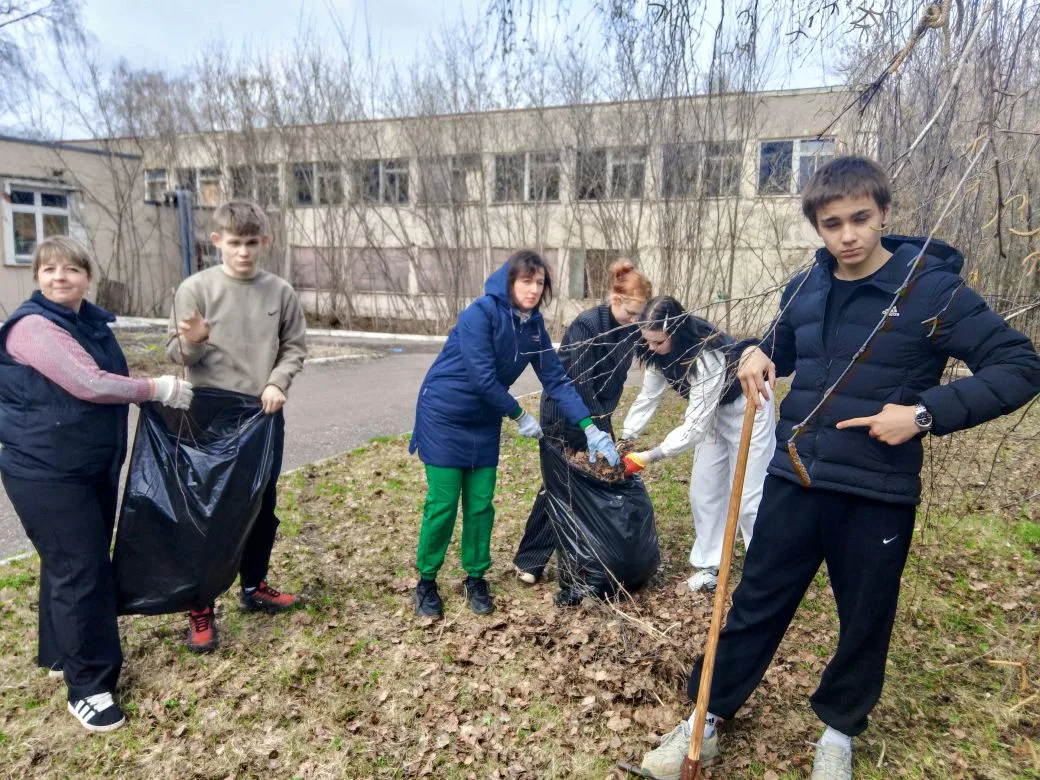 🍃 Сегодня в нашем лицее — субботник «Мы за чистоту» в рамках Всероссийской акции «Зеленая весна»! На