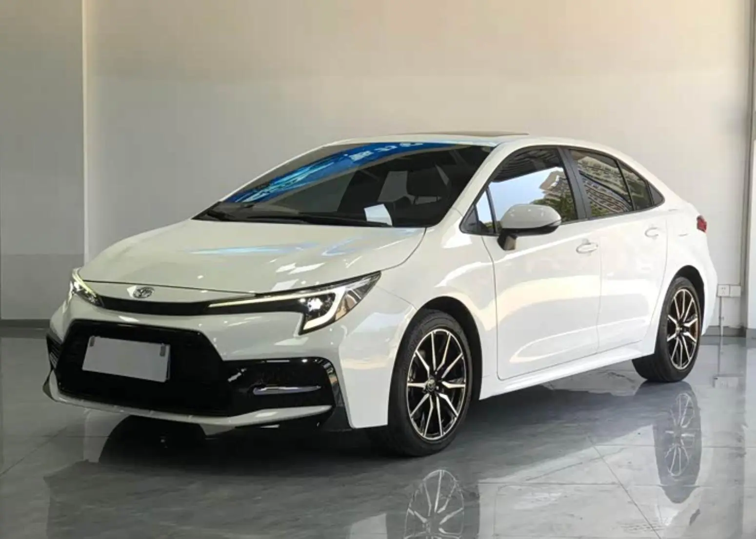 Доступен к заказу ❗️

Toyota Cotolla 
Автомобиль 2024 года выпуска

Пробег составляет 12 000км 
Комп