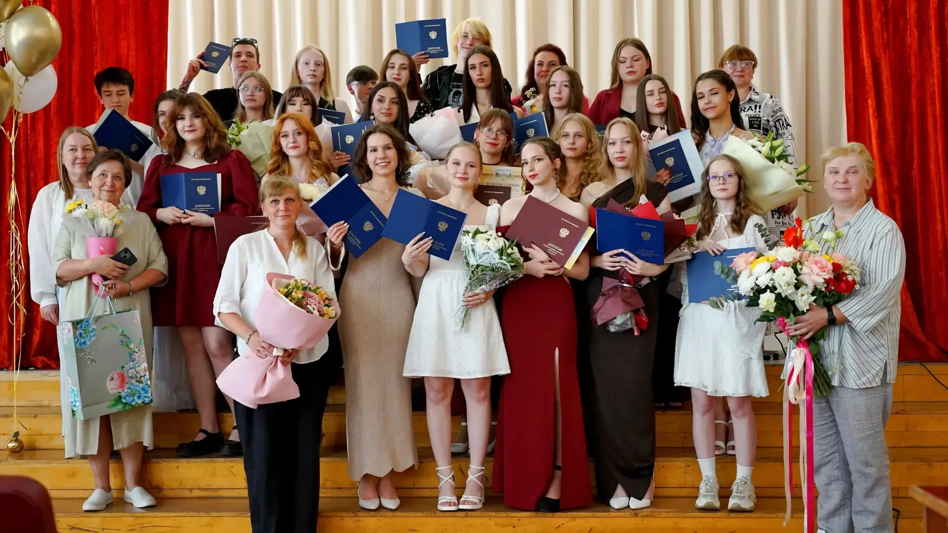 🎓 Дипломы вручены!

🔥В стенах Костромского политехнического колледжа состоялось торжественное вруч