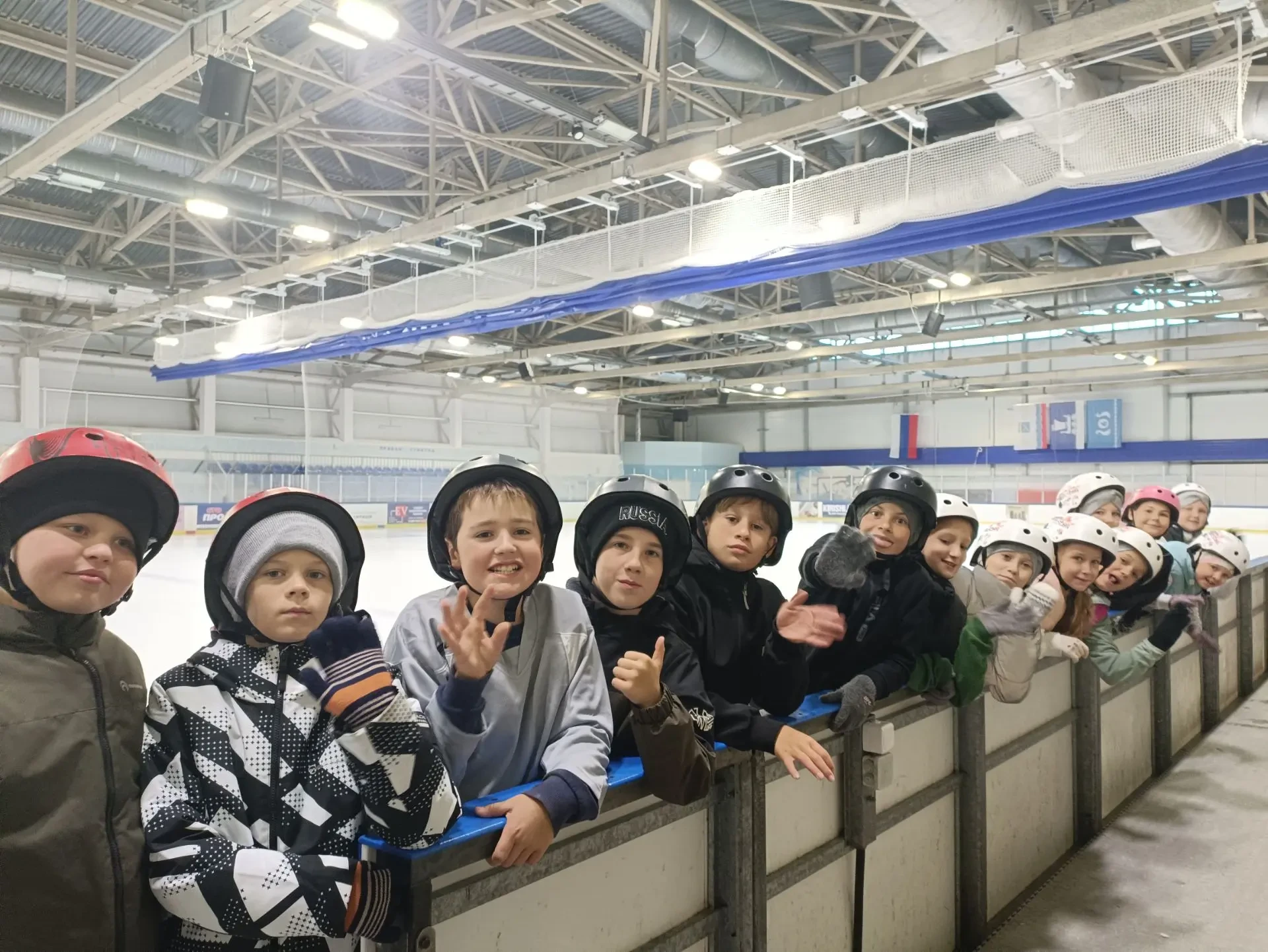 Лёд, музыка и дружба⛸️