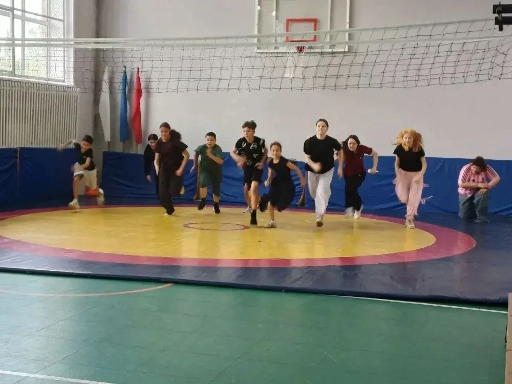 Сегодня в лагере — «День спорта»!
Наш день был наполнен движением, азартом и творчеством! Мы провели