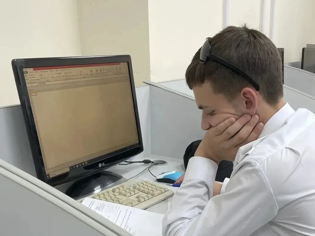 📚 В Томском техникуме железнодорожного транспорта - жаркая пора! Идет сессия у студентов 1 - 3 курс