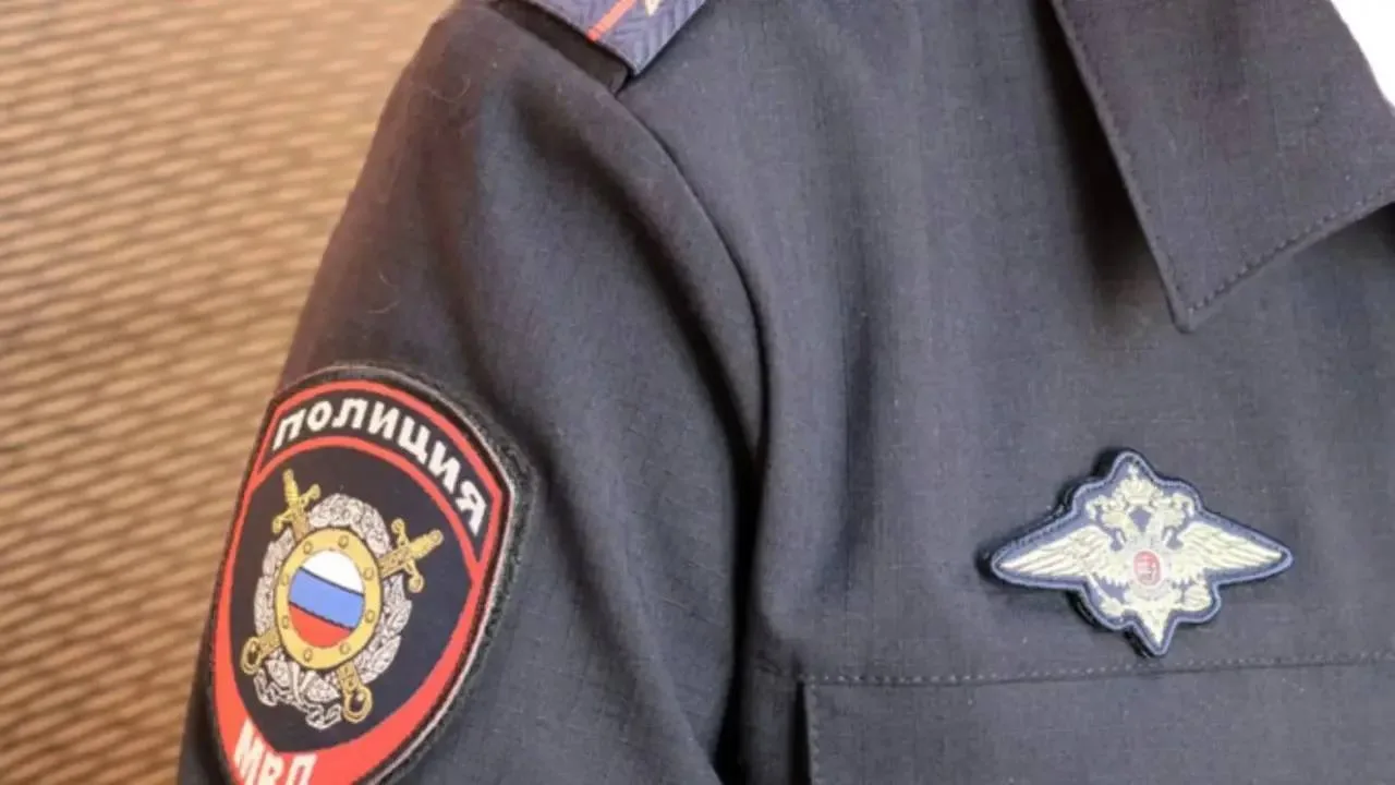 В Брянской области женщина получила условный срок за кражу с чужой карты  На вокзале она нашла кошел