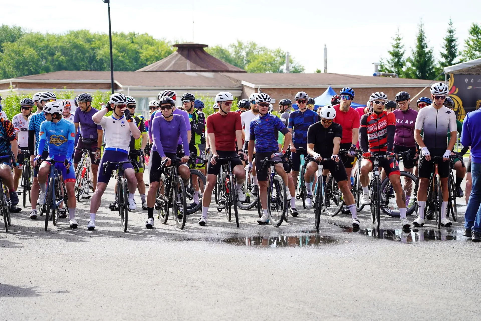 🚴‍♂️Сегодня в Ярославле впервые прошла велогонка «Россия». Наш этап стал третьим в серии масштабног