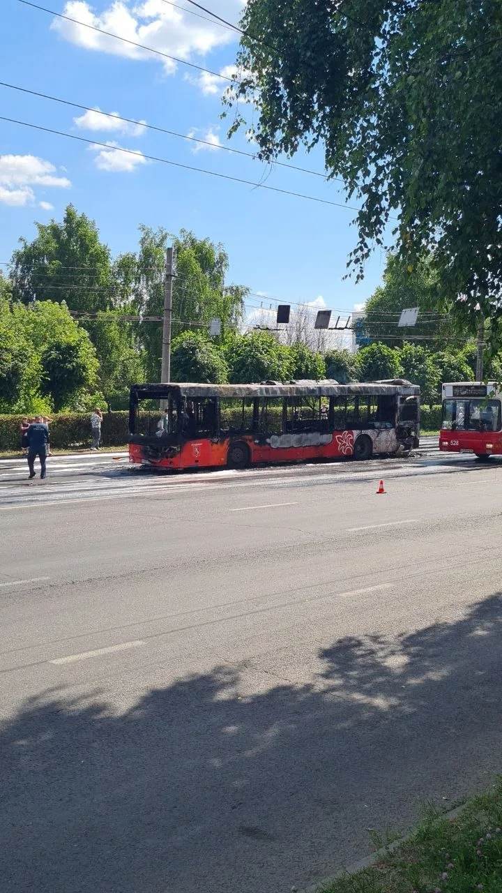 Вот что в добром, автобус сгорел
