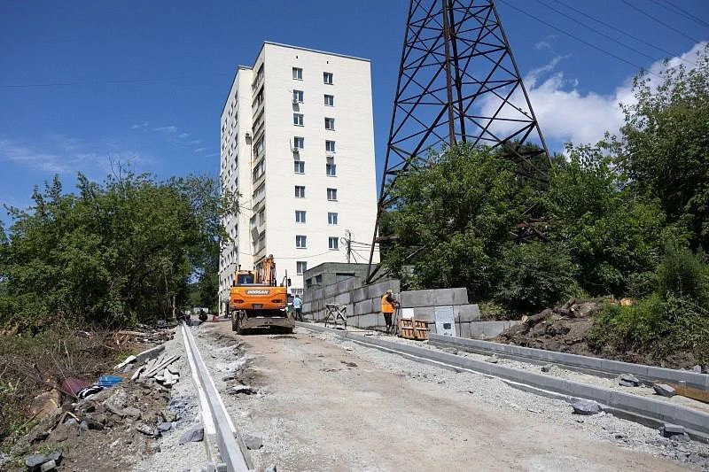 Во Владивостоке завершают реконструкцию 600‑метрового участка улицы 1‑я Флотская (от до...