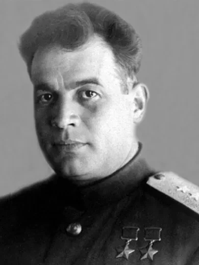 Иван Данилович Черняховский (1906–1945) — выдающийся советский военачальник, генерал ар...