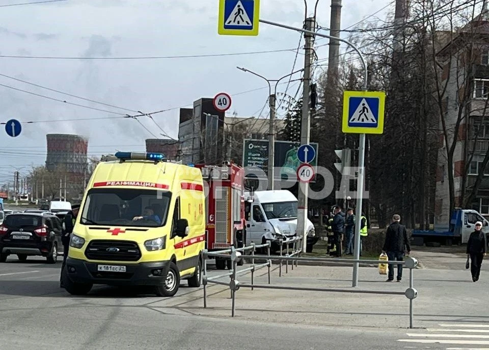 Водителю автобуса стало плохо за рулём, на ул. Калинина  На месте все оперативные службы!  Подписать