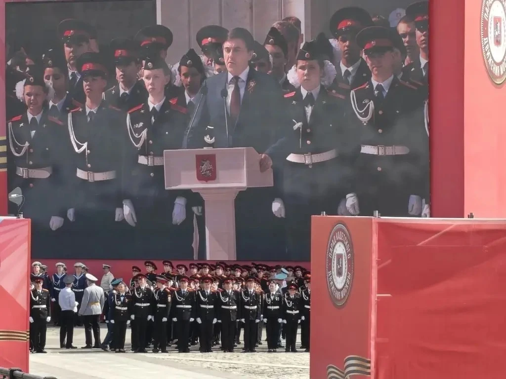 Плечом к плечу 🇷🇺  🌟20 мая на Поклонной горе прошел ежегодный Парад кадетского движения города Москв