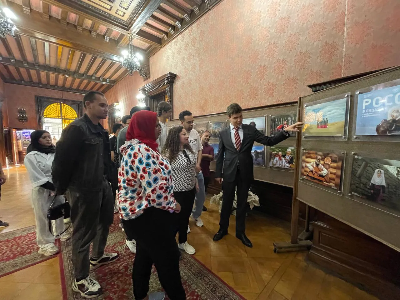 📸🇷🇺 По случаю празднования Дня России в Русском доме в Александрии также работает выставка Русско