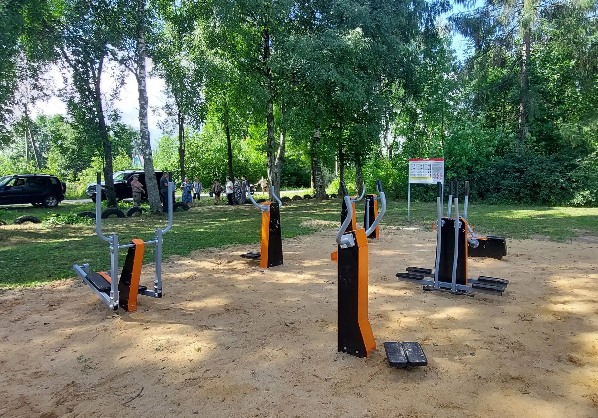В деревне Дубново установили новые уличные тренажеры