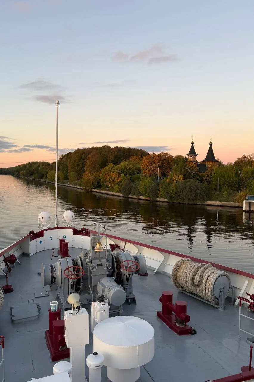 Моей мечтой было путешествие на теплоходе именно осенью 🍂