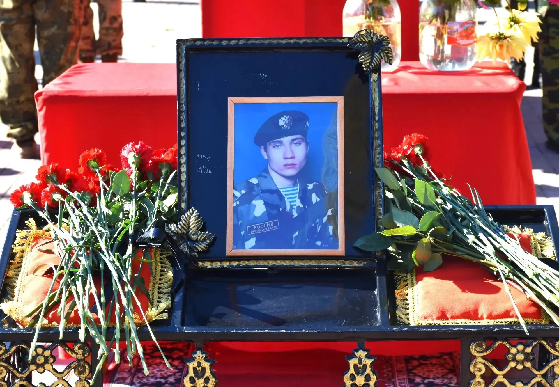 🇷🇺 В парке Победы с. Месягутово состоялось прощание с участником СВО Александром Черн...