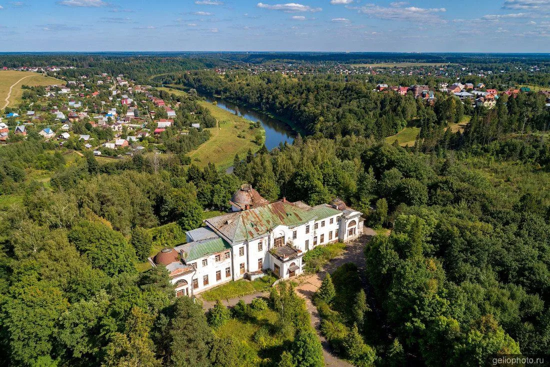 🏛 Усадьба Любвино
#РузскийГородскойОкруг

📌 Строительство велось по проекту архитектора Адольфа Эр
