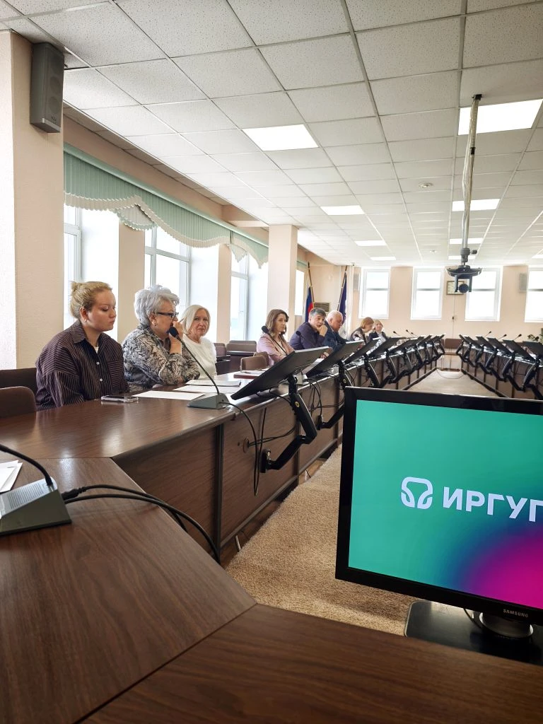 В нашем университете аттестацию проходят не только обучающиеся, но и преподаватели.

Кто-то после ра