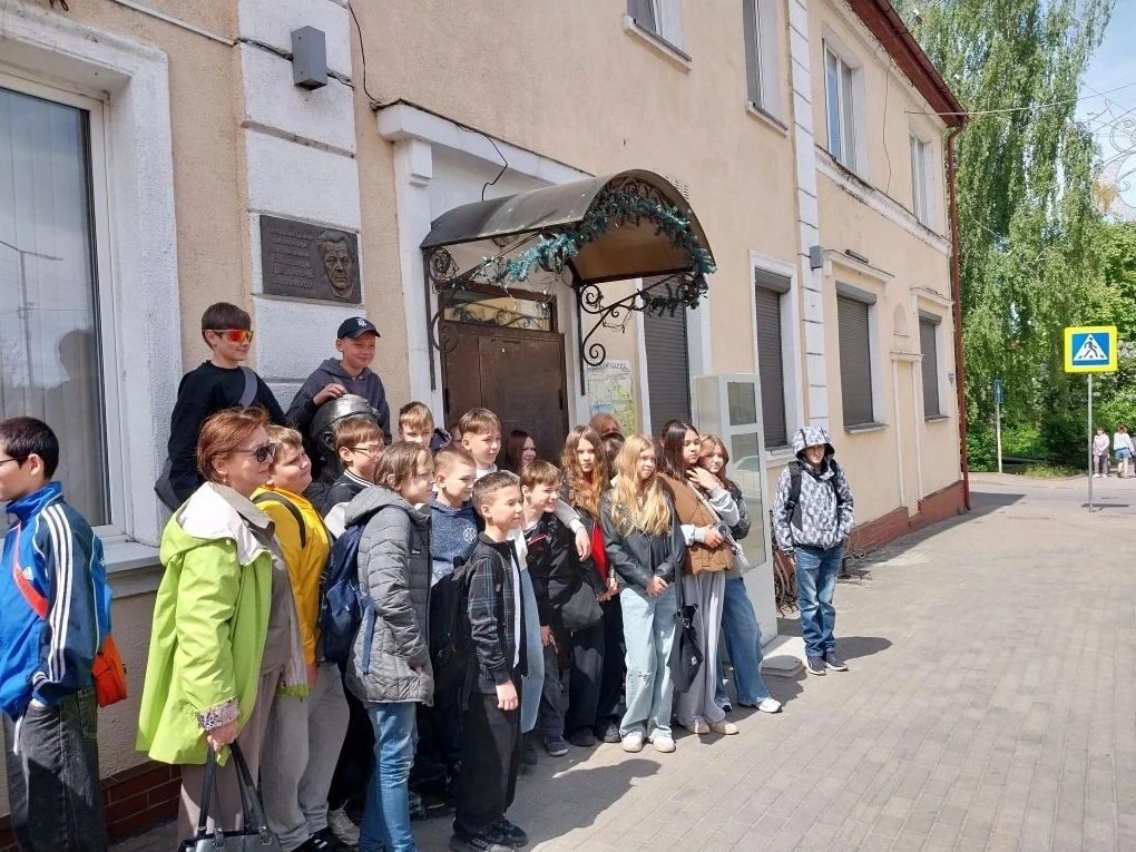 🚀 Путешествие в историю и будущее: как прошёл день 6Б1 и 6В1 в Гвардейске!  Сегодня наши ребята из 6