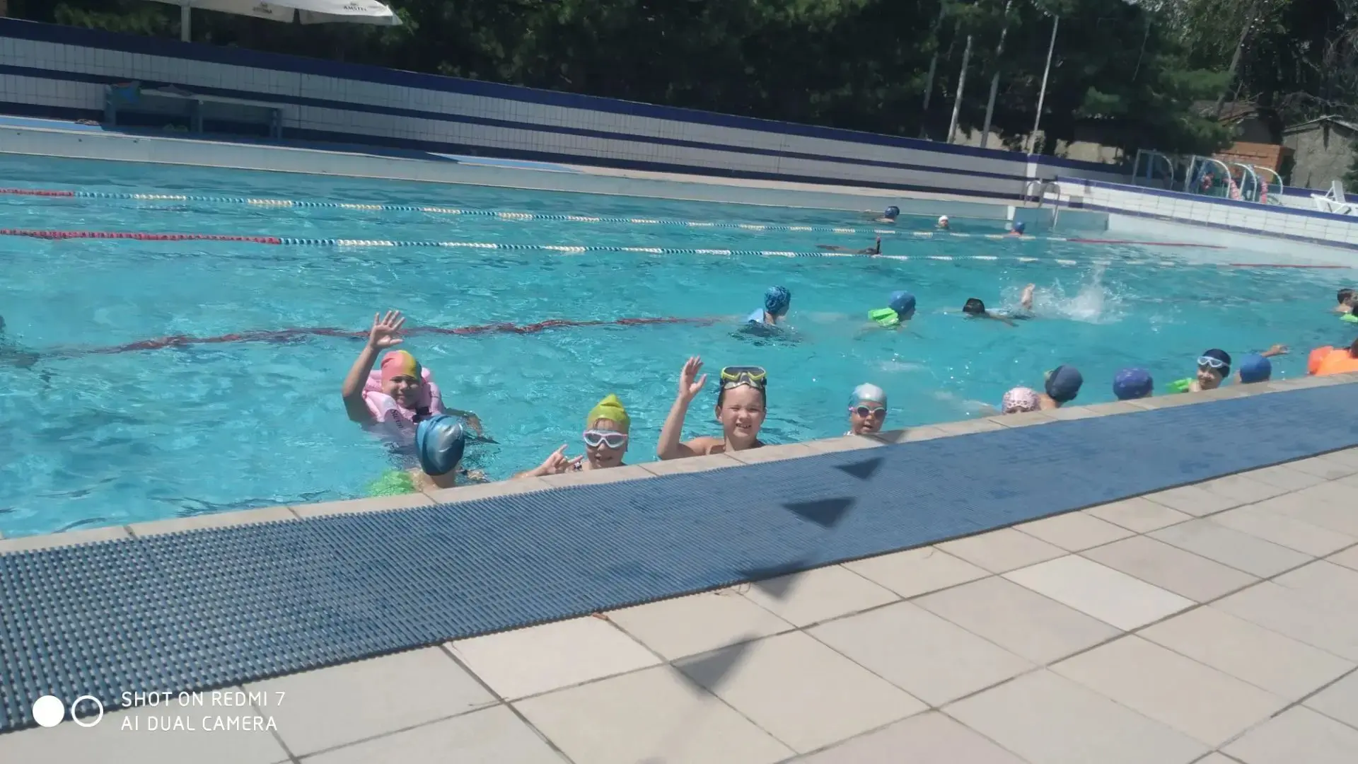 ☀️ Лето, солнце, бассейн и творчество! 🏊‍♂️✨

🌈 Сегодня  замечательный бассейн «Юность» вновь встр