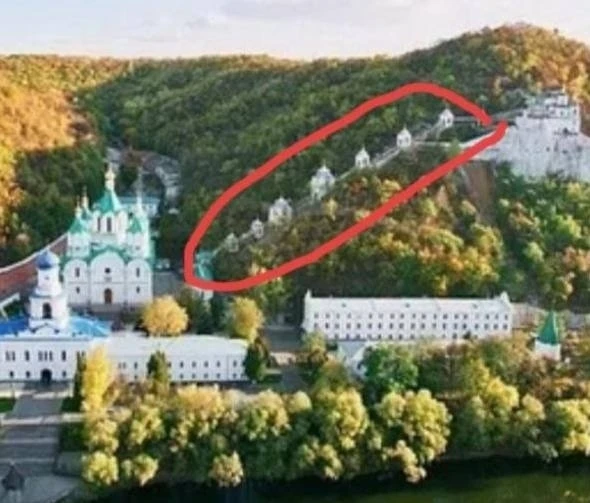 ‼️ Неизвестные совершили зверское нападение на Святогорскую лавру УПЦ, убит монах, ещё ...