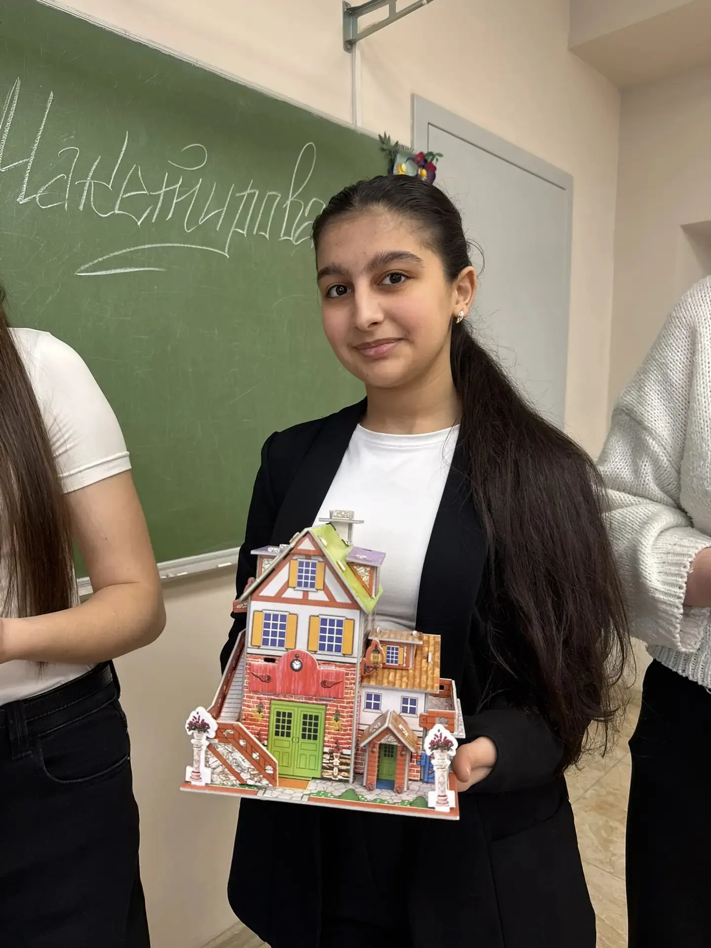 📢 Сегодня в 9В классе прошла защита индивидуальных творческих проектов по модулю «3D-моделирование, 
