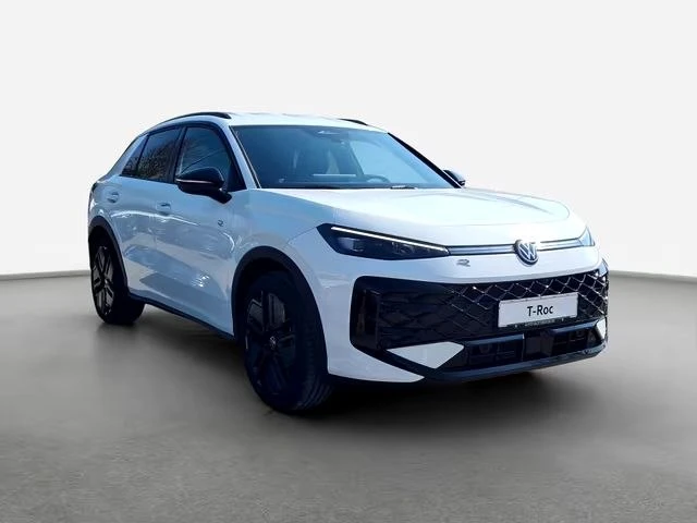 🚘 Автомобиль в наличии у дилера и может стать Вашим!