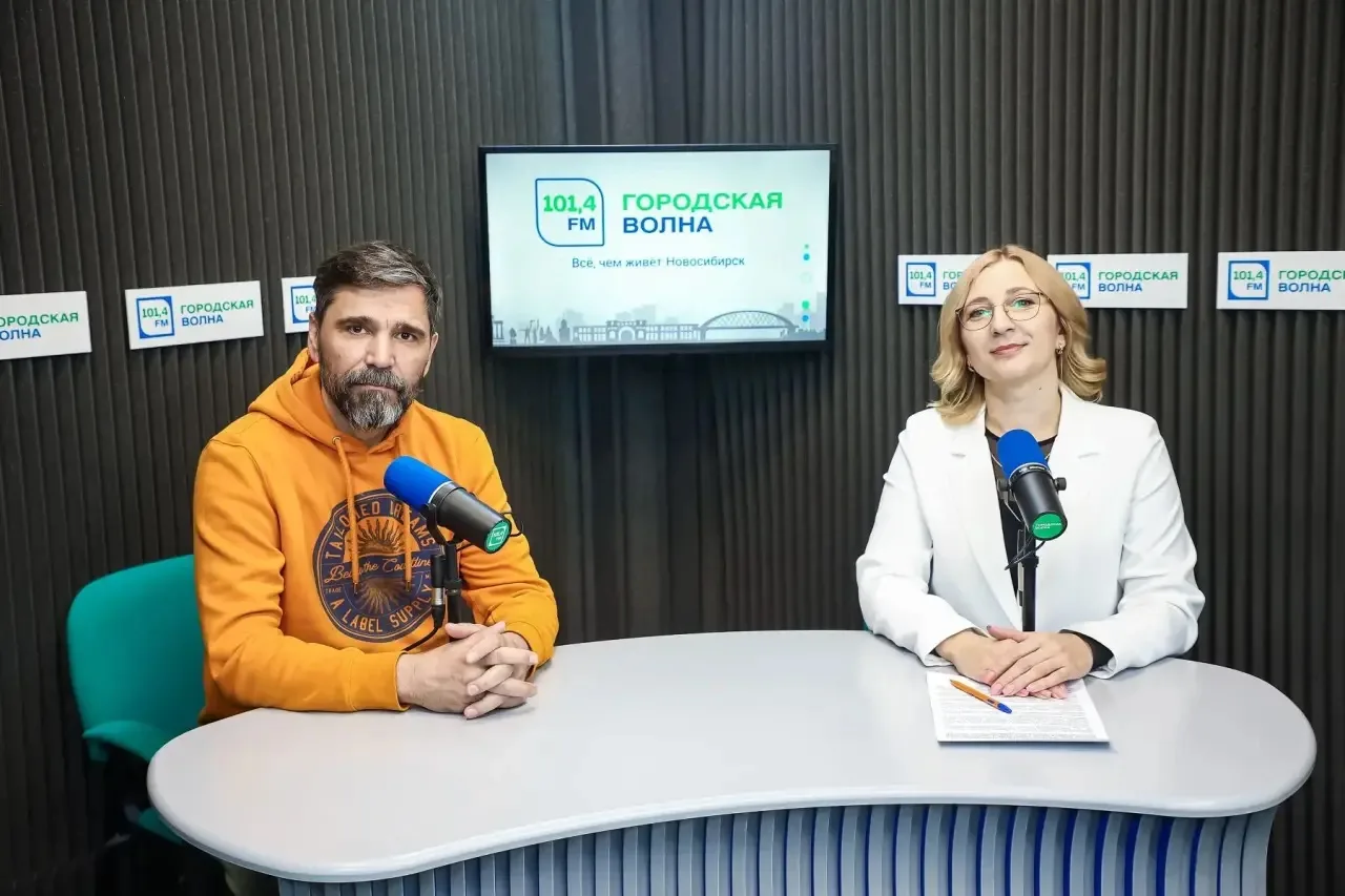 Он снимался у Андрея Звягинцева в «Левиафане» и «Нелюбви», но в первую очередь он — теа...