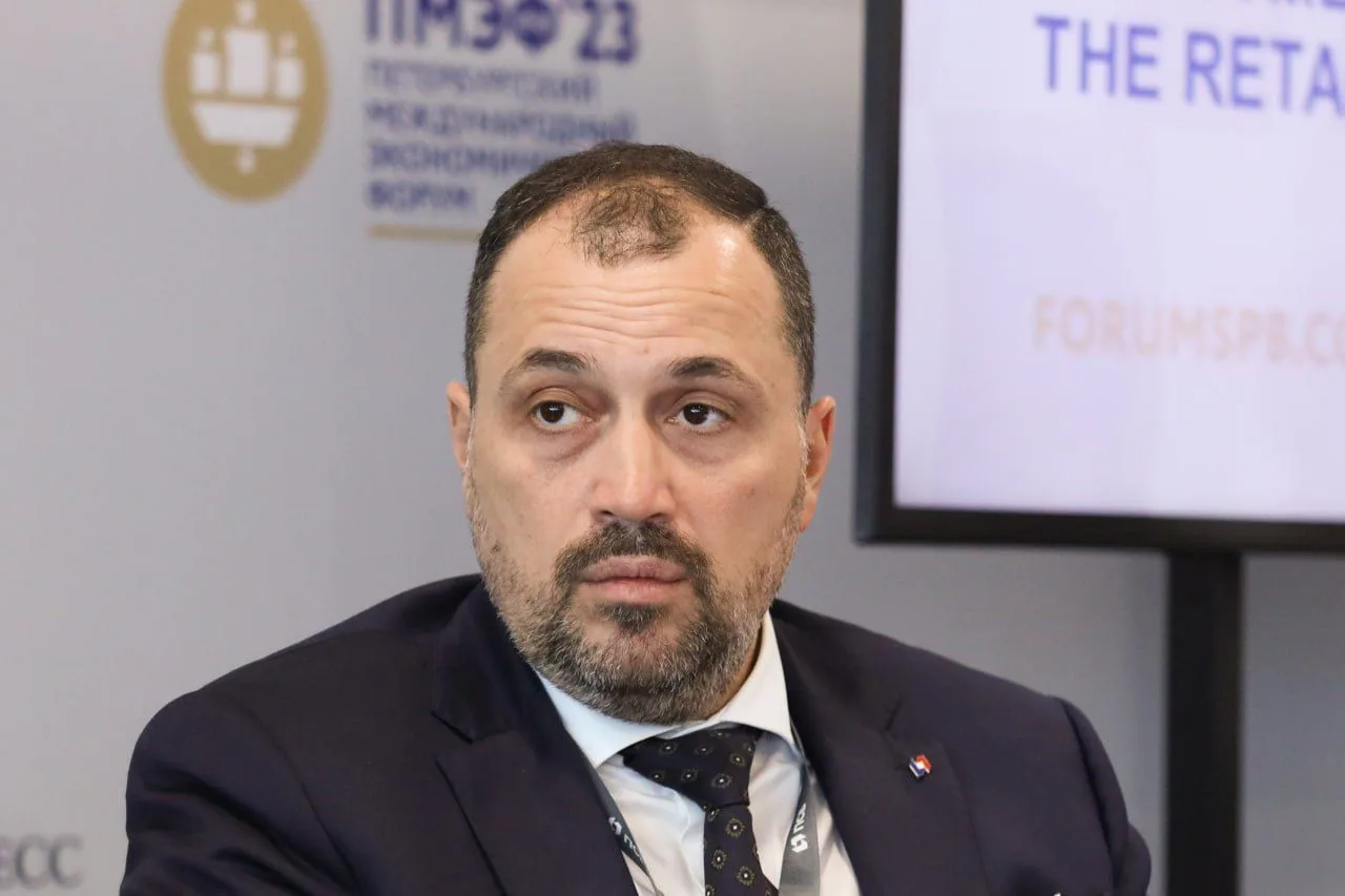🕗 Мигель Маркарянц покинул пост предправления Азиатско-тихоокеанского банка (АТБ), чтобы сосредоточ