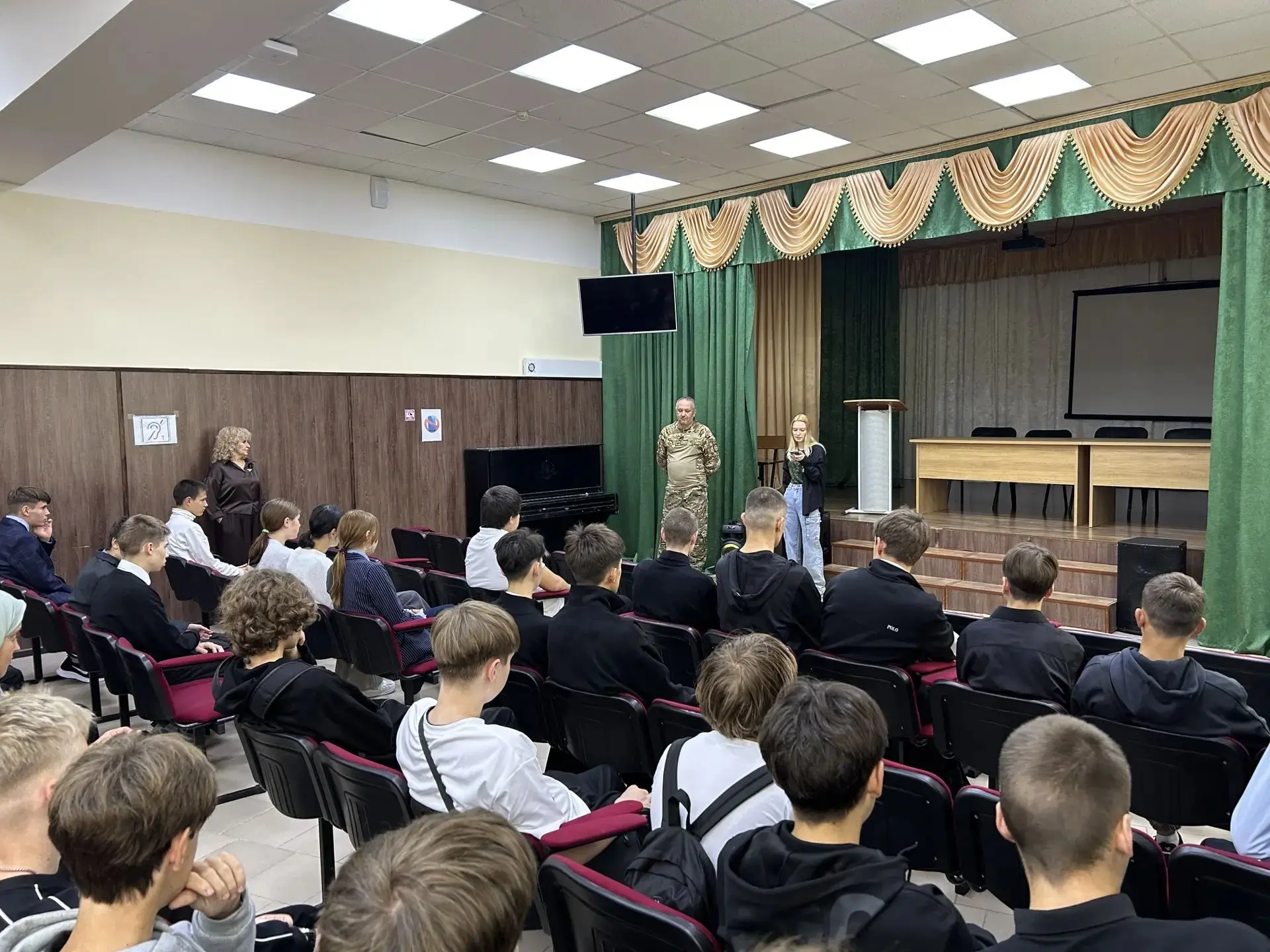 🎖 Урок мужества: встреча с героем в нашем техникуме! 🎖