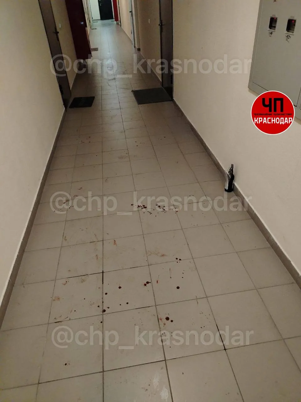 🤬 Пьяный мужчина избил 15-летнего подростка бутылкой в лифте Краснодара.