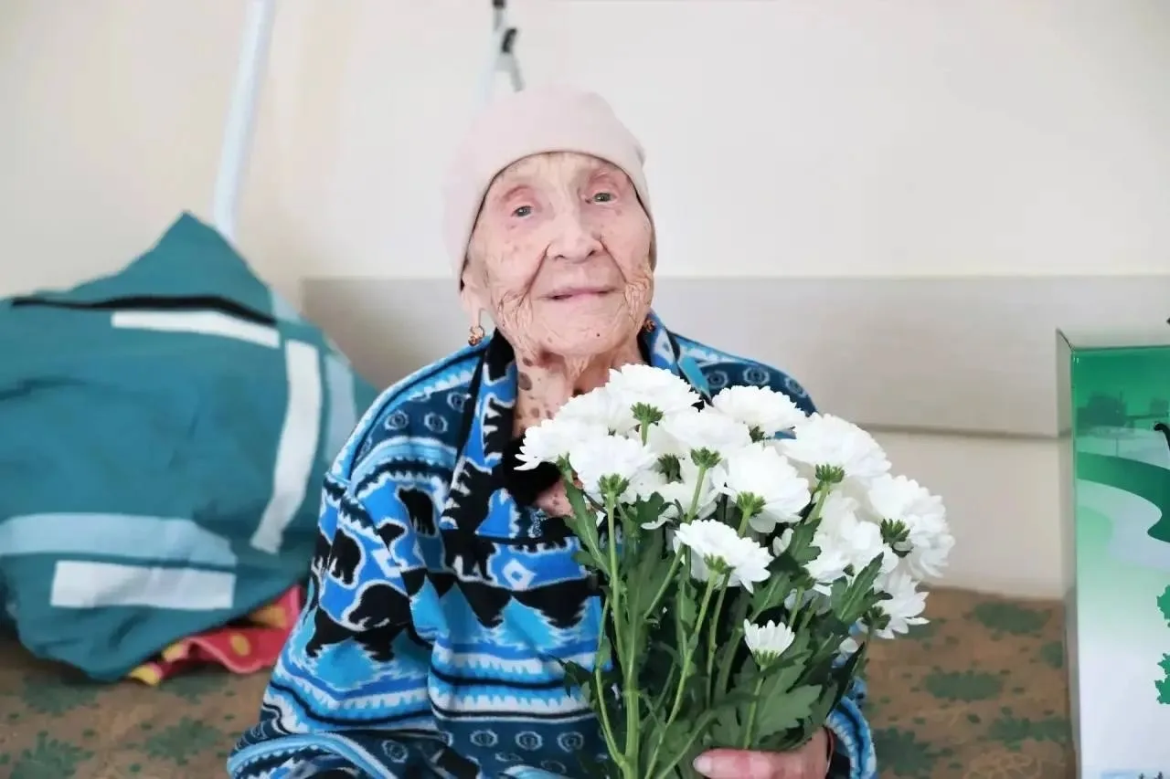 101-год исполнился ветерану Великой Отечественной войны в Курганской области.  Таисью Степанову позд